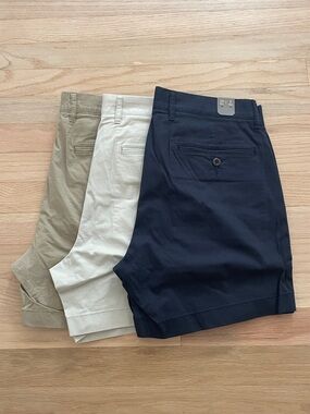 J.Crew Men's 5” Chino Shorts – Navy, Cream, Tan - Waist 29”